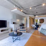 Metropolis Apartments
