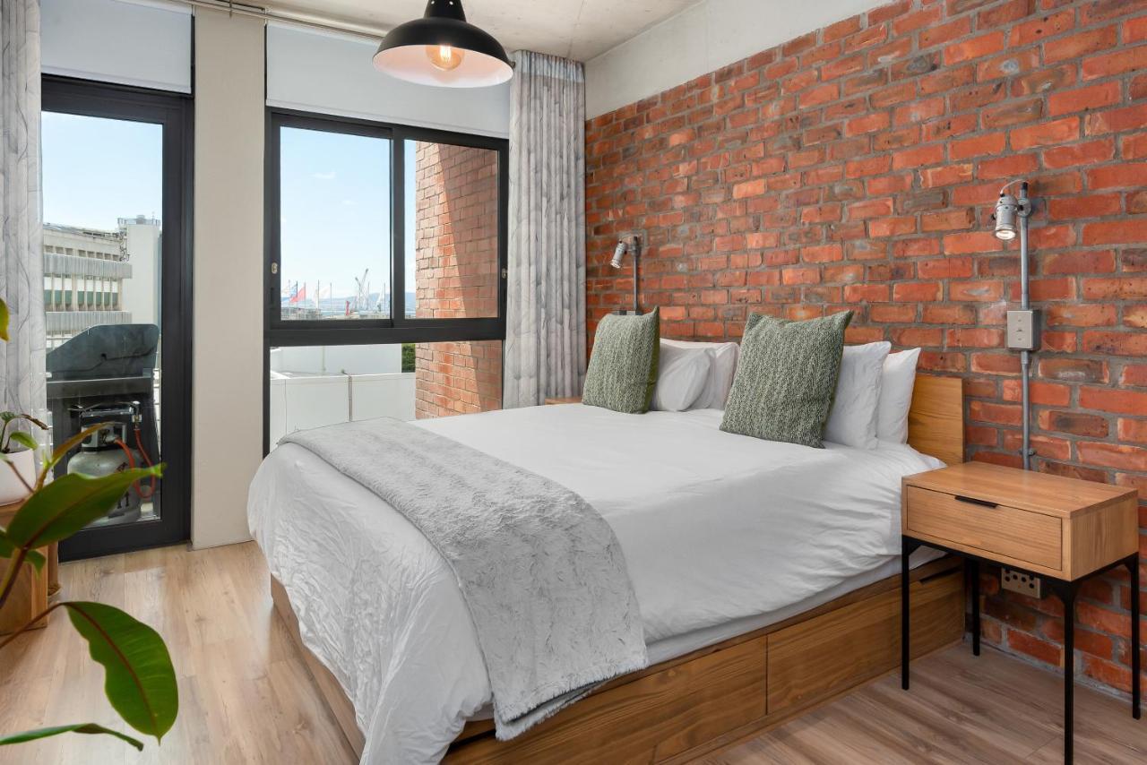Apartment Metropolis *