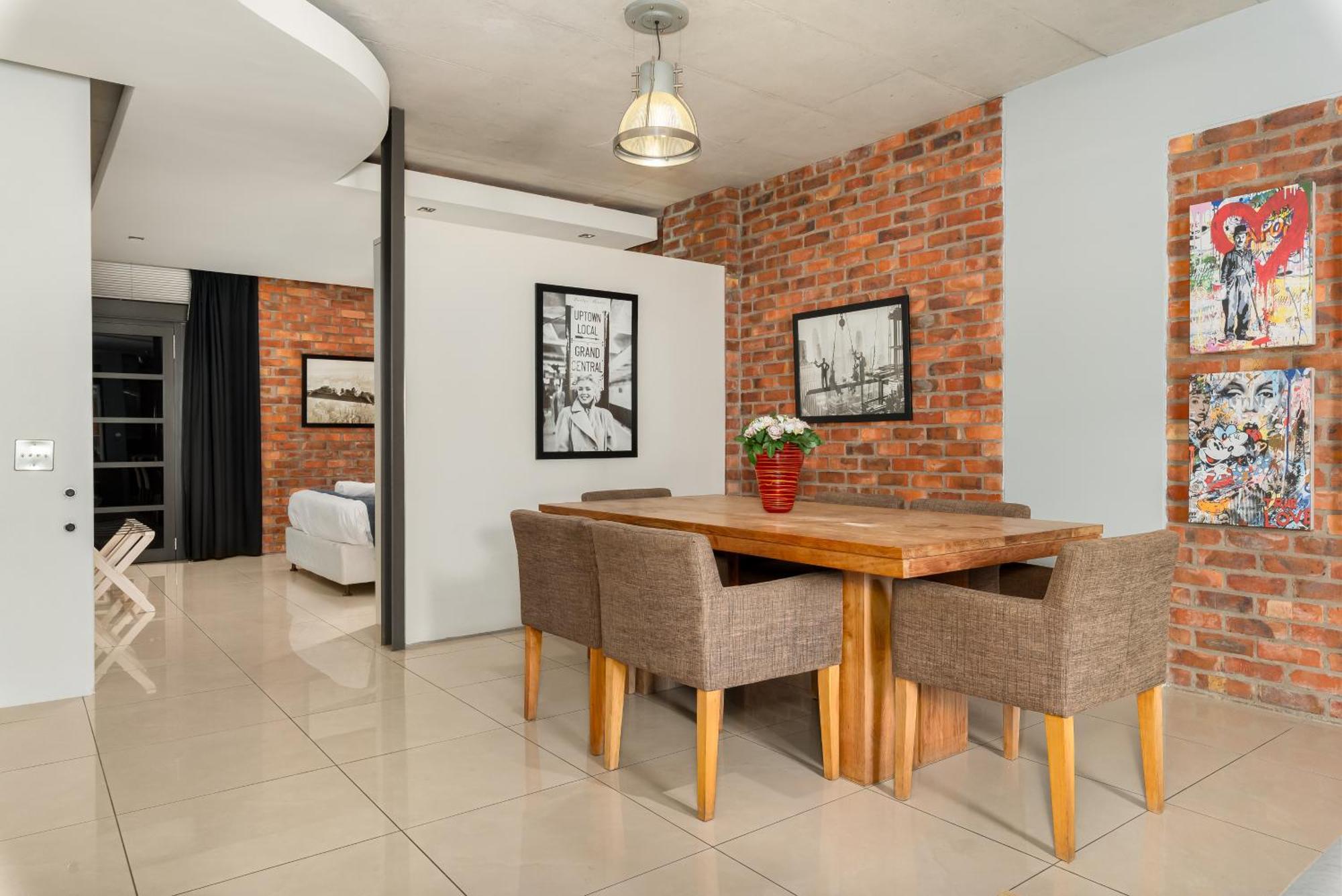 Metropolis Apartment *